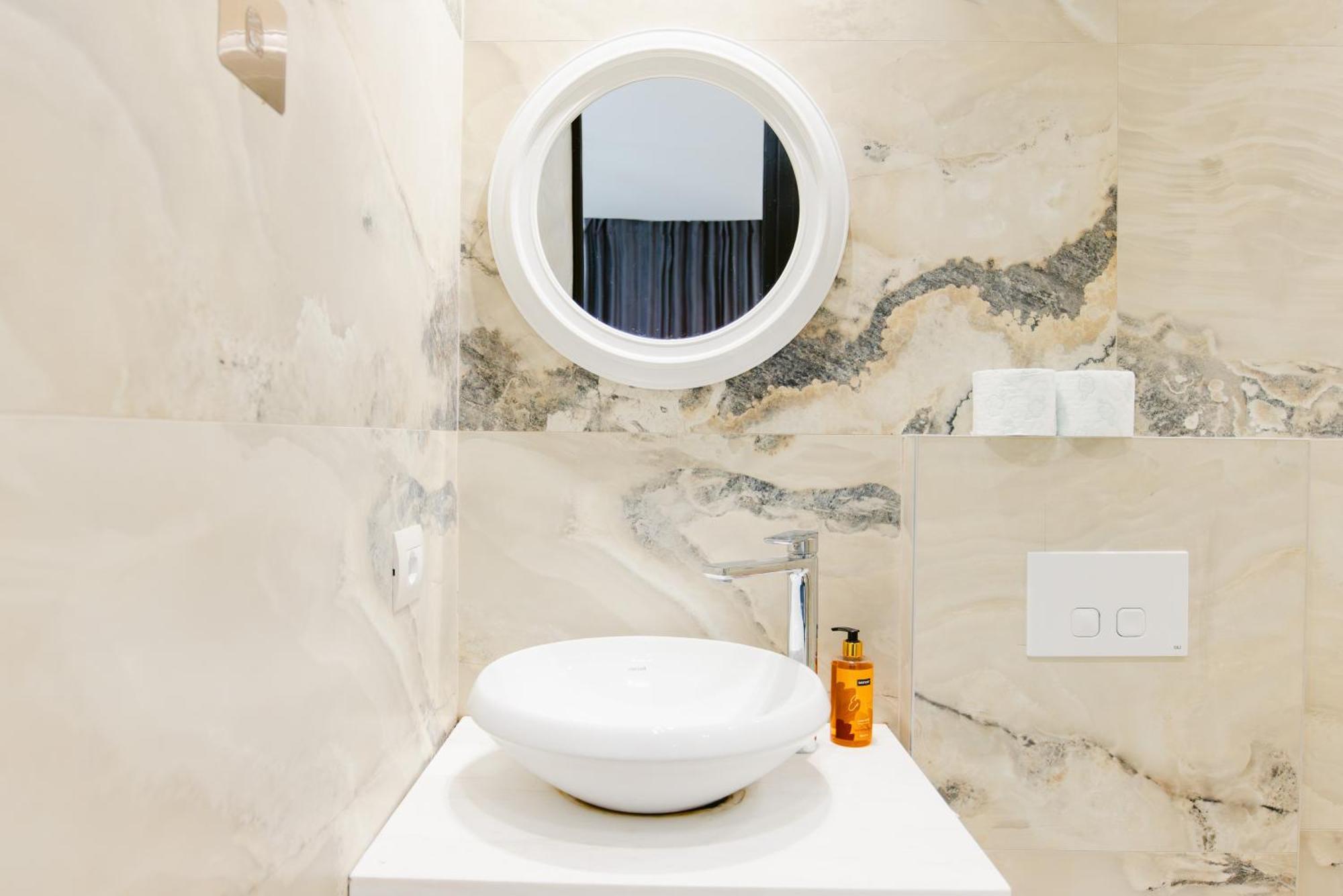 Durres Str Modern Apartments - The Nest Тирана Экстерьер фото