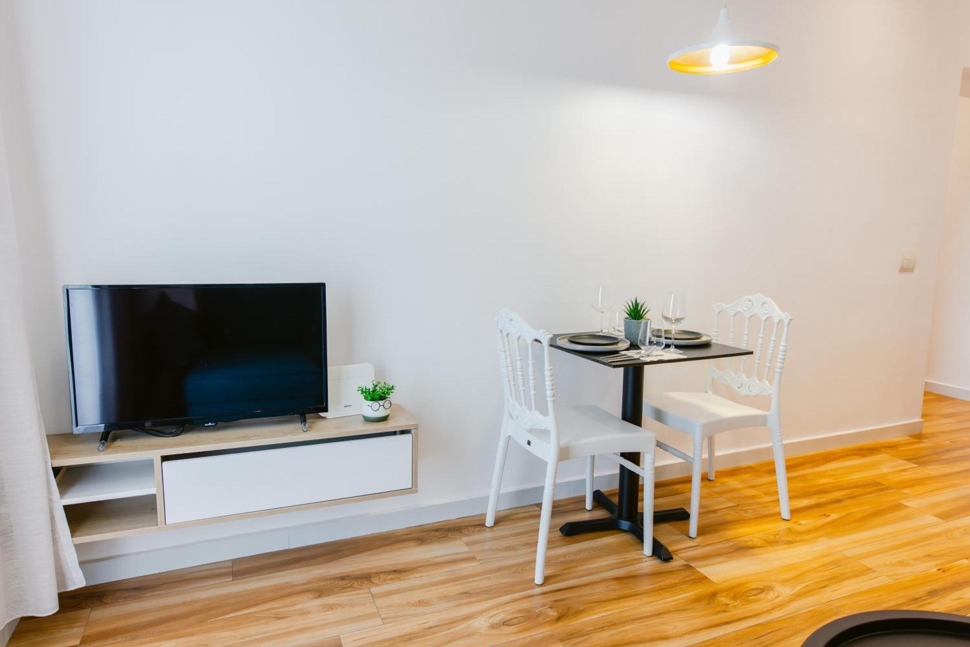 Durres Str Modern Apartments - The Nest Тирана Экстерьер фото